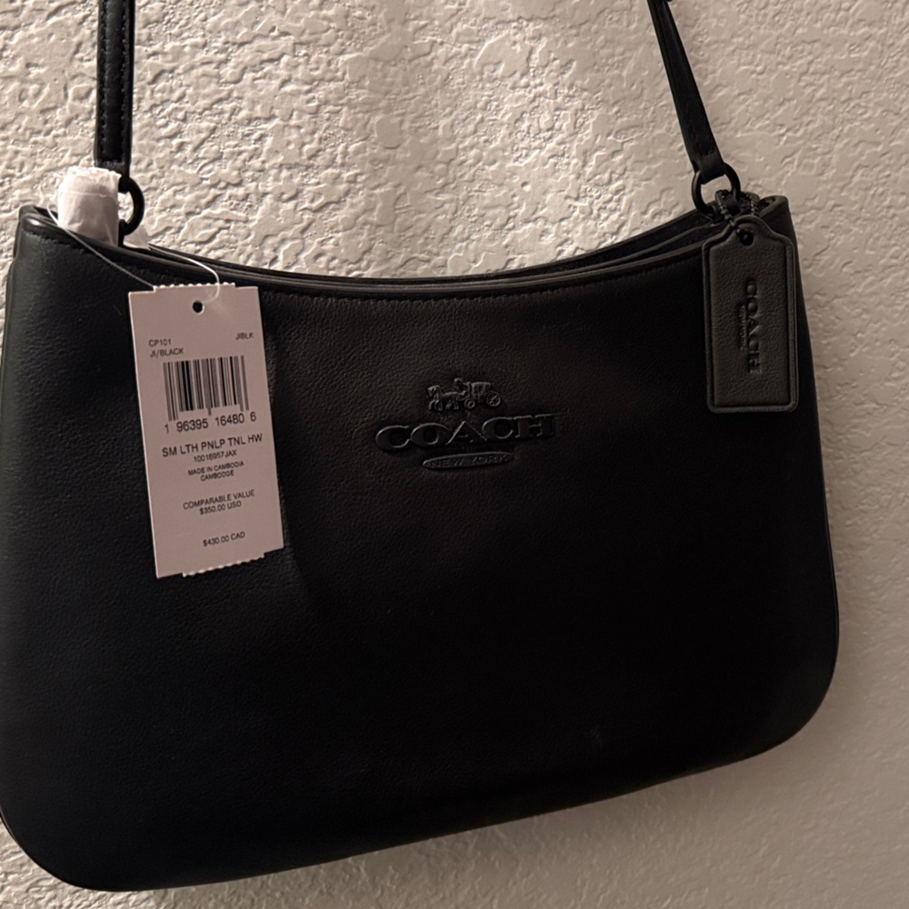 Coach Classic Black Shoulder Bag - Picture 5 of 5